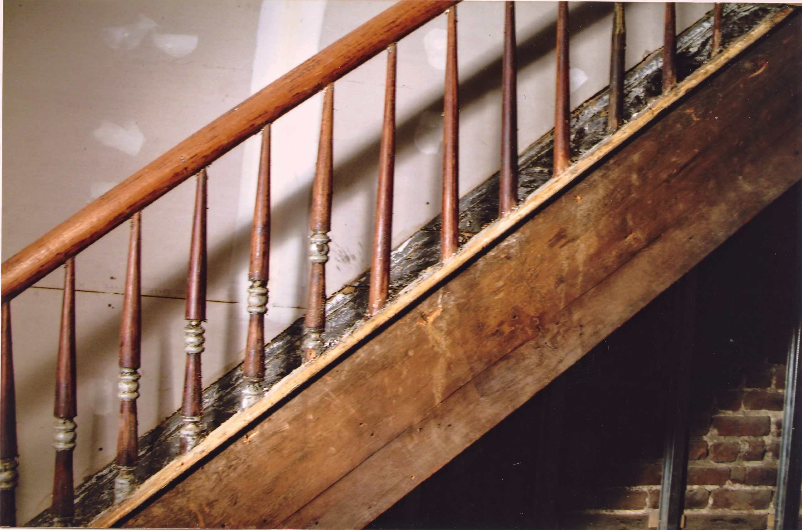 Staircase restoration gallery image 5