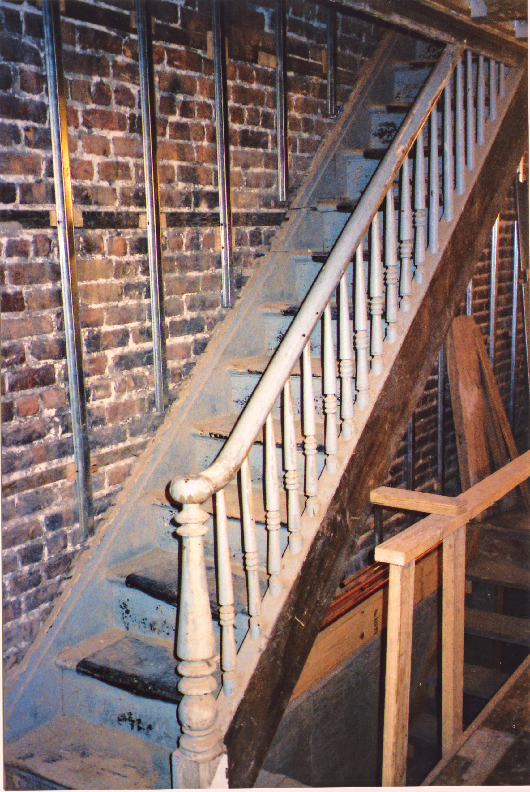 Staircase restoration gallery image 11